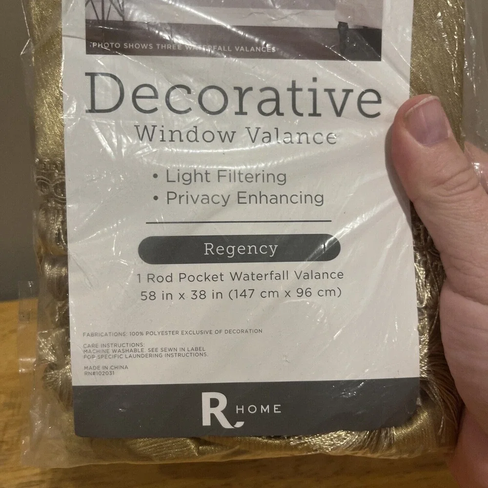 JCPenney Regency‎ Gold Waterfall Rod Pocket Single Valance Fringe 58 X 38
